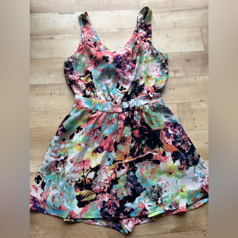 Stunning Sundress, has built in shorts!